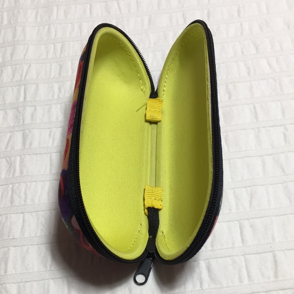 Sesame Street Themed Kid’s Eyeglasses Case - Picture 7 of 10